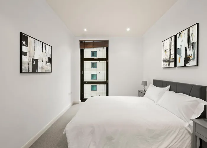 Londwell, Canary Wharf River Thames Balcony Penthouse